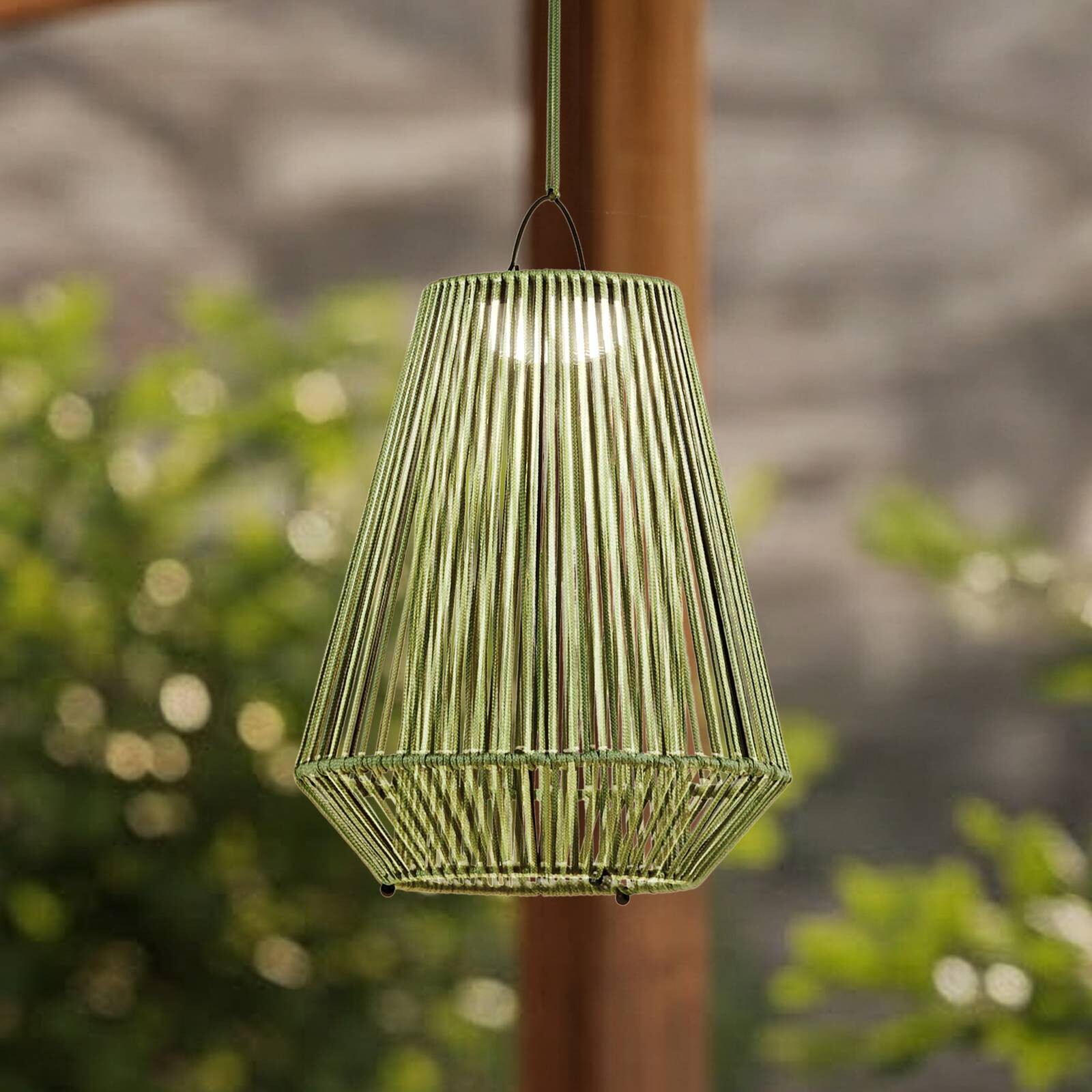 Lindby LED solárna závesná lampa Austas, zelená, Ø 32 cm, USB, IP54