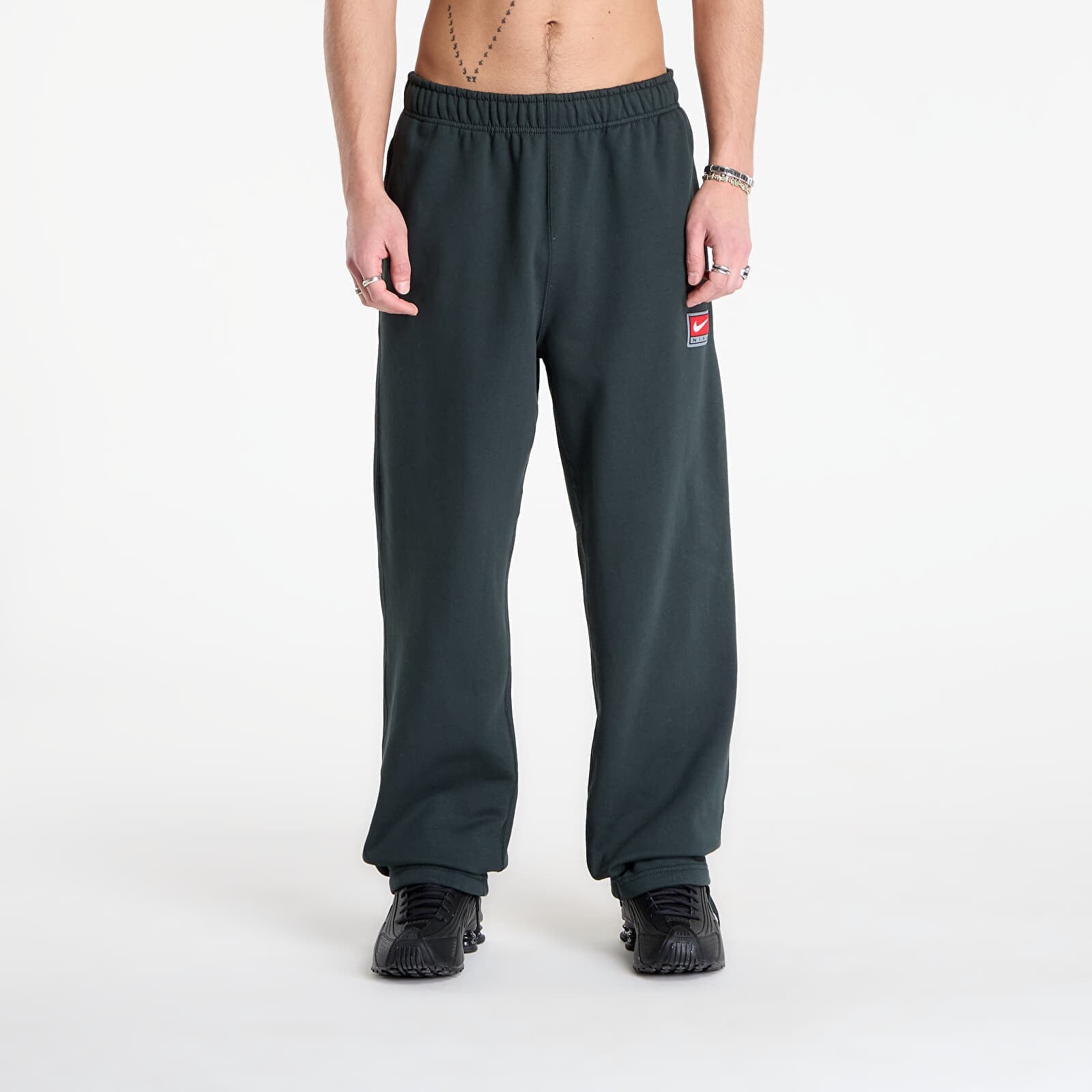 Tepláky Nike Solo Swoosh Men's Fleece Open-Hem Pants Black Spruce/ White L
