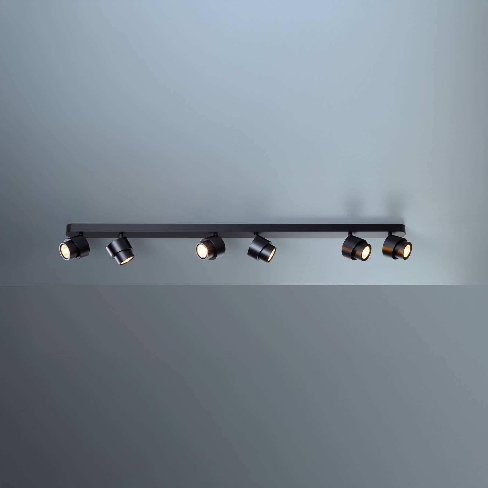 LED bodové svetlá BRUSH, čierne, 110 cm, 6-pl., kovové, stmievateľné 2 700 K