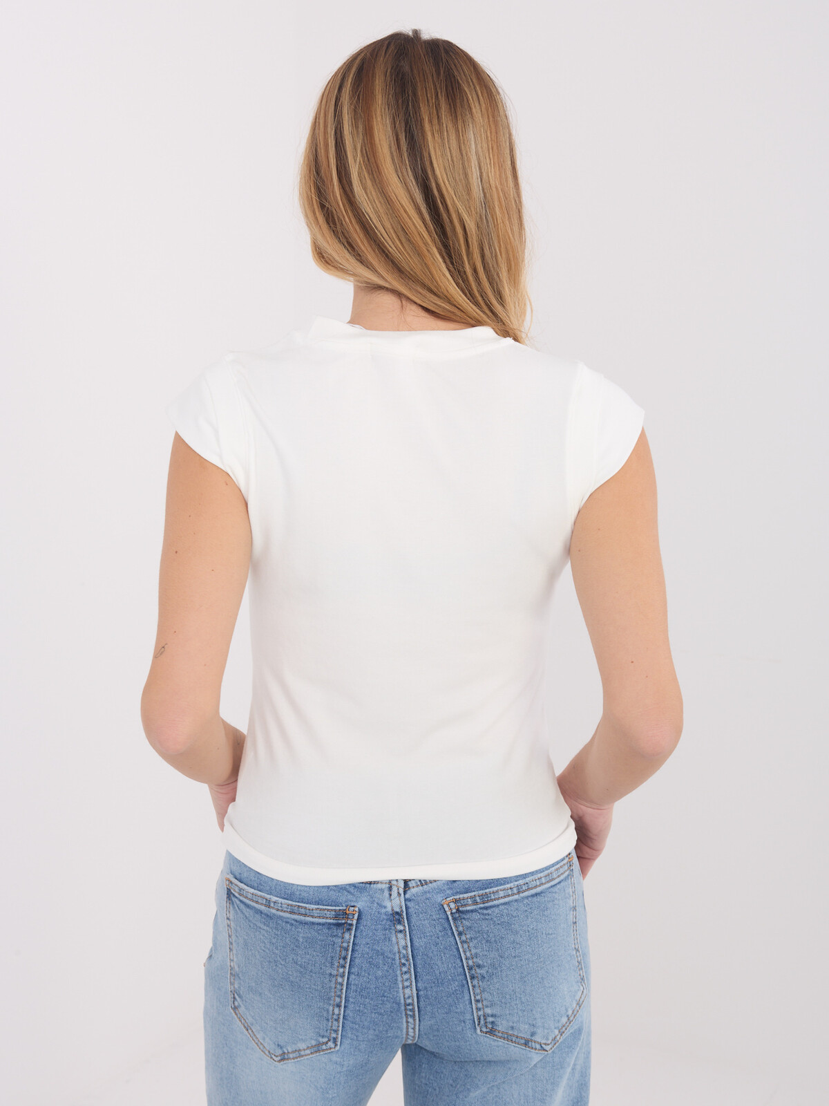 Ecru blúzka bez rukávov