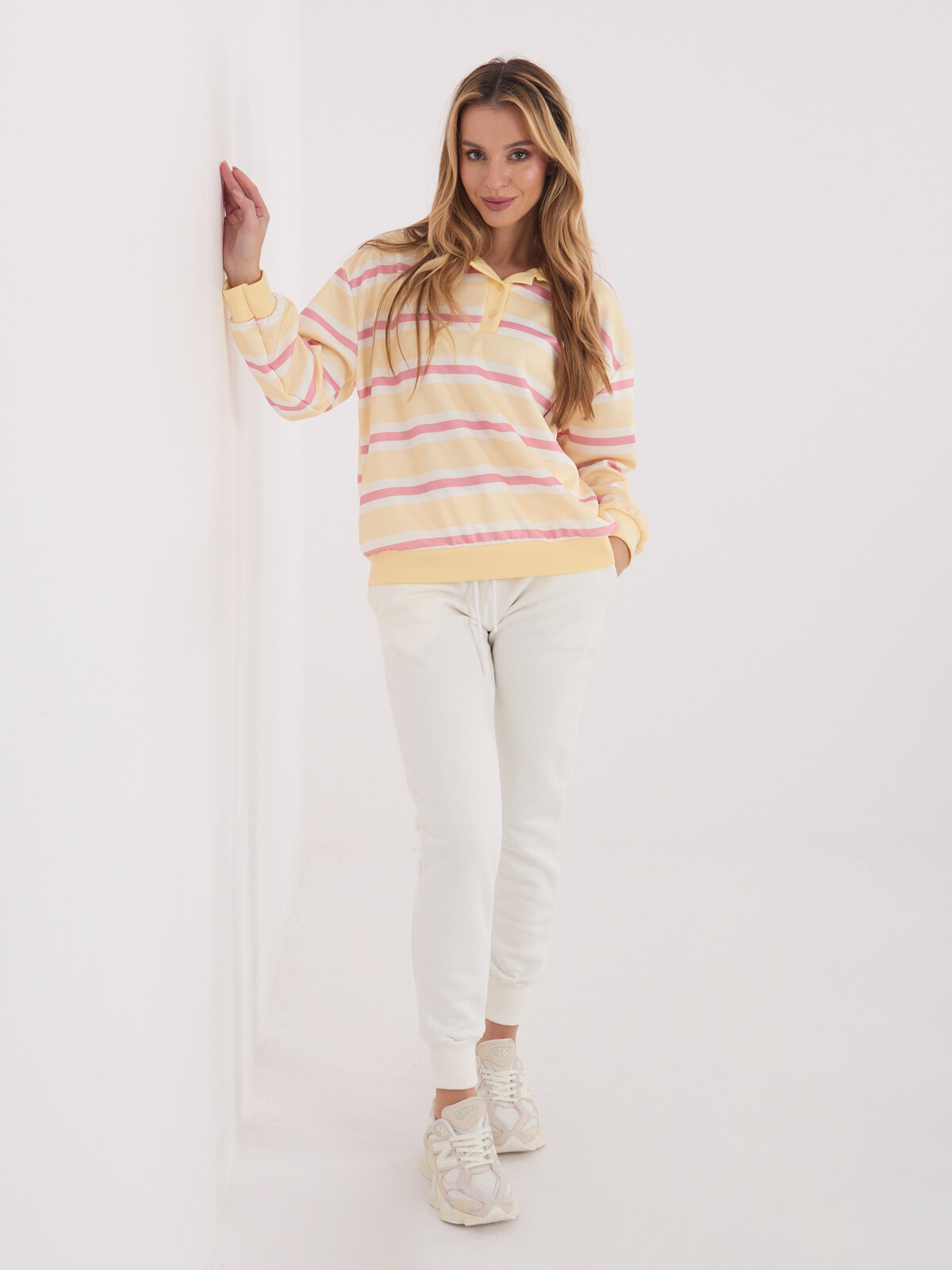 Žltá pruhovaná blúzka s krátkym rukávom