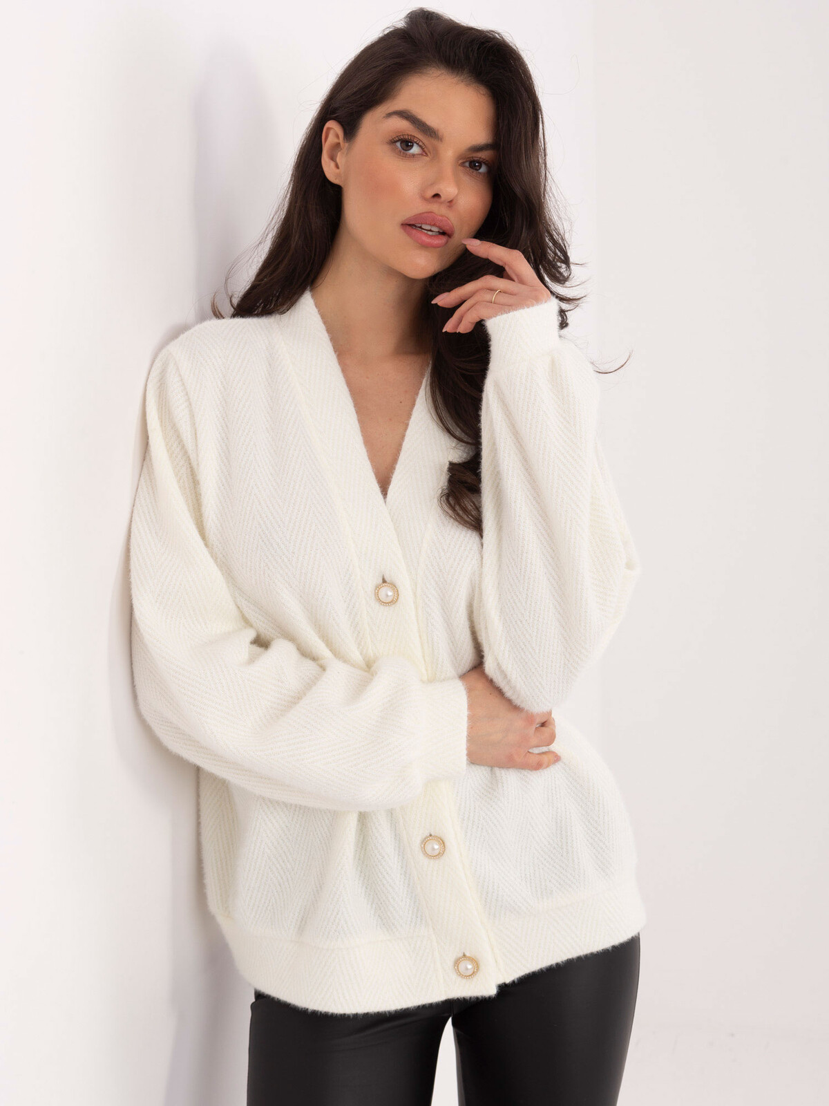 Ecru kardigan na gombíky