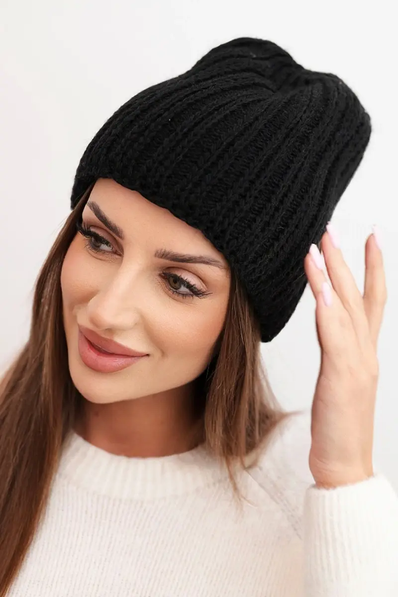 Dámska čiapka Rebeka K345 čierna