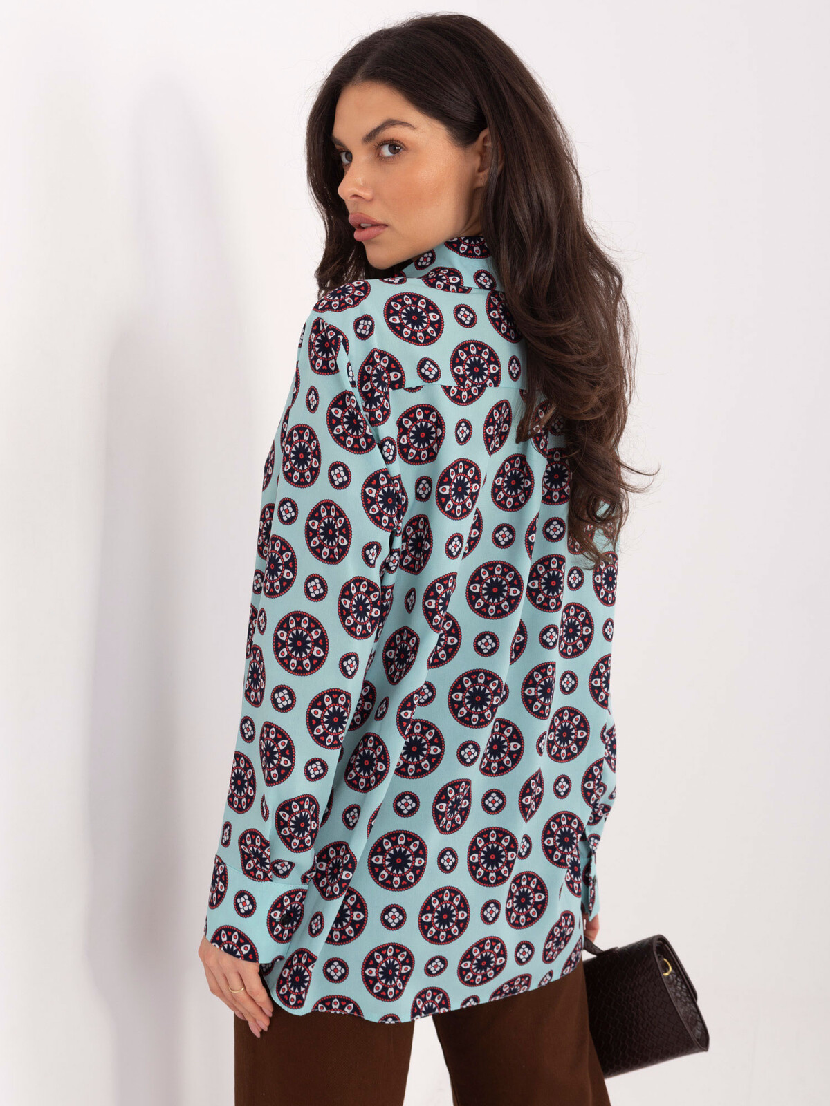 Vzorovaná košeľa v mentolovej farbe