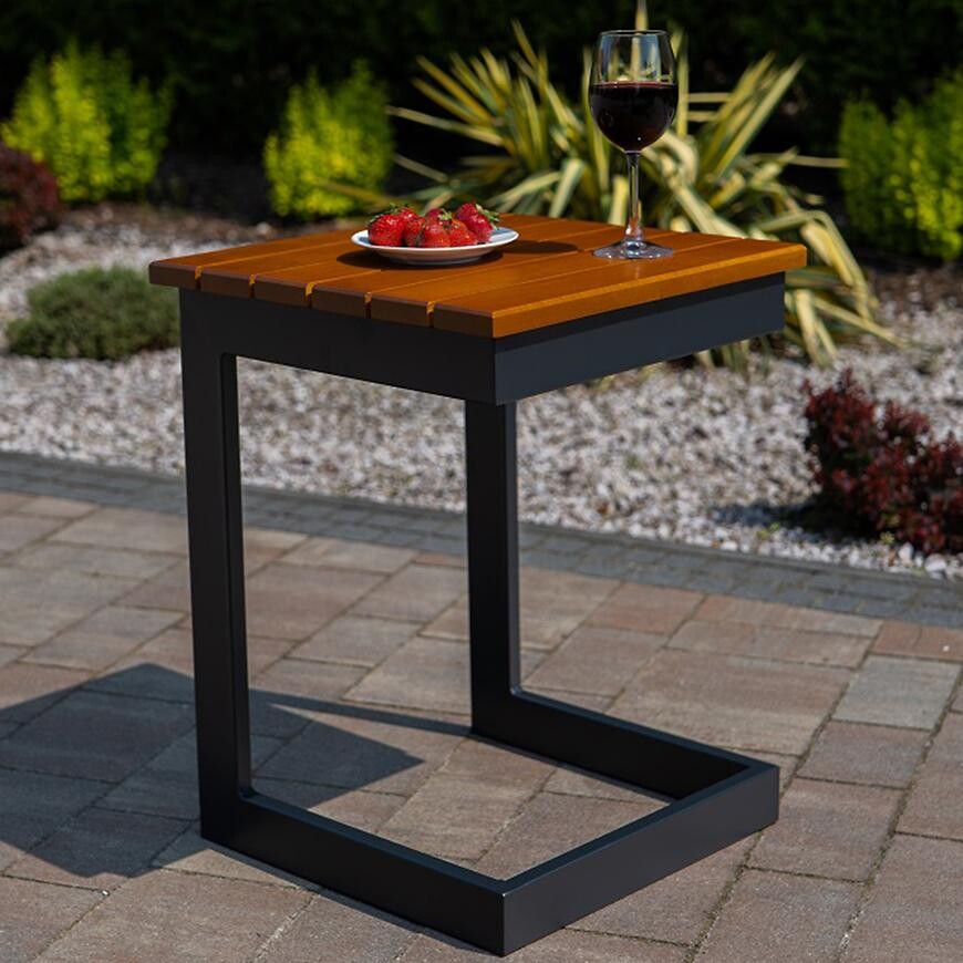 Stolík k záhradnému ležadlu borovica