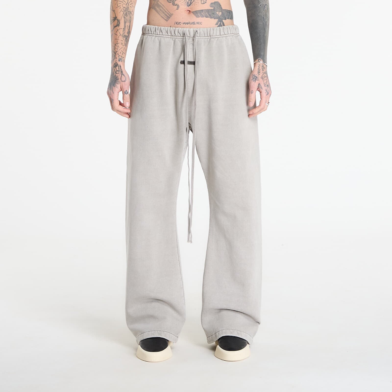 Tepláky Fear of God Essentials Flare Sweatpant Smoke Grey XXL