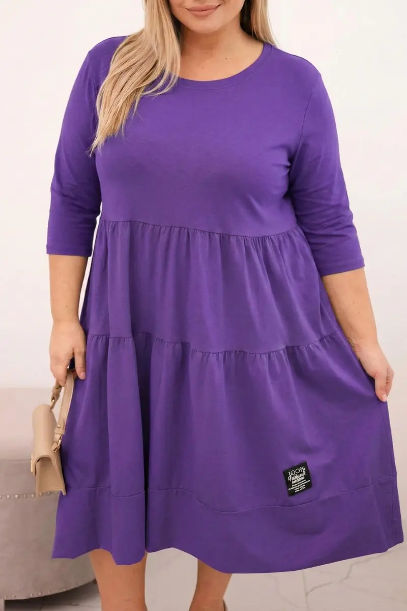 Fialové plus size šaty s volánmi