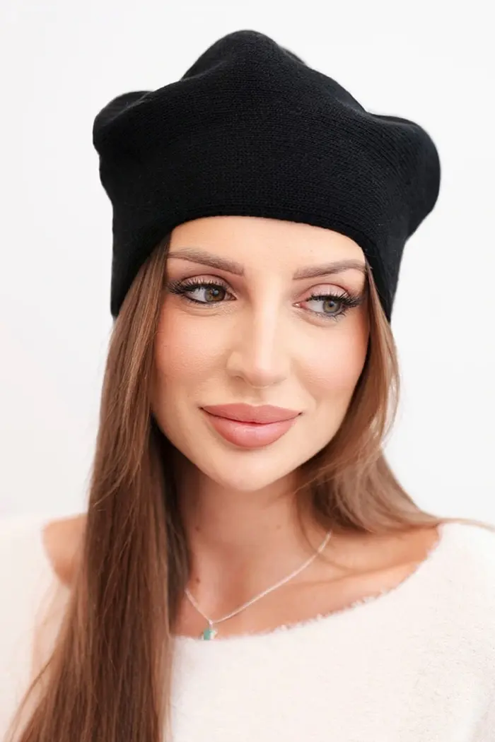 Kesi dámska klasická vlnená čiapka K420 čierna