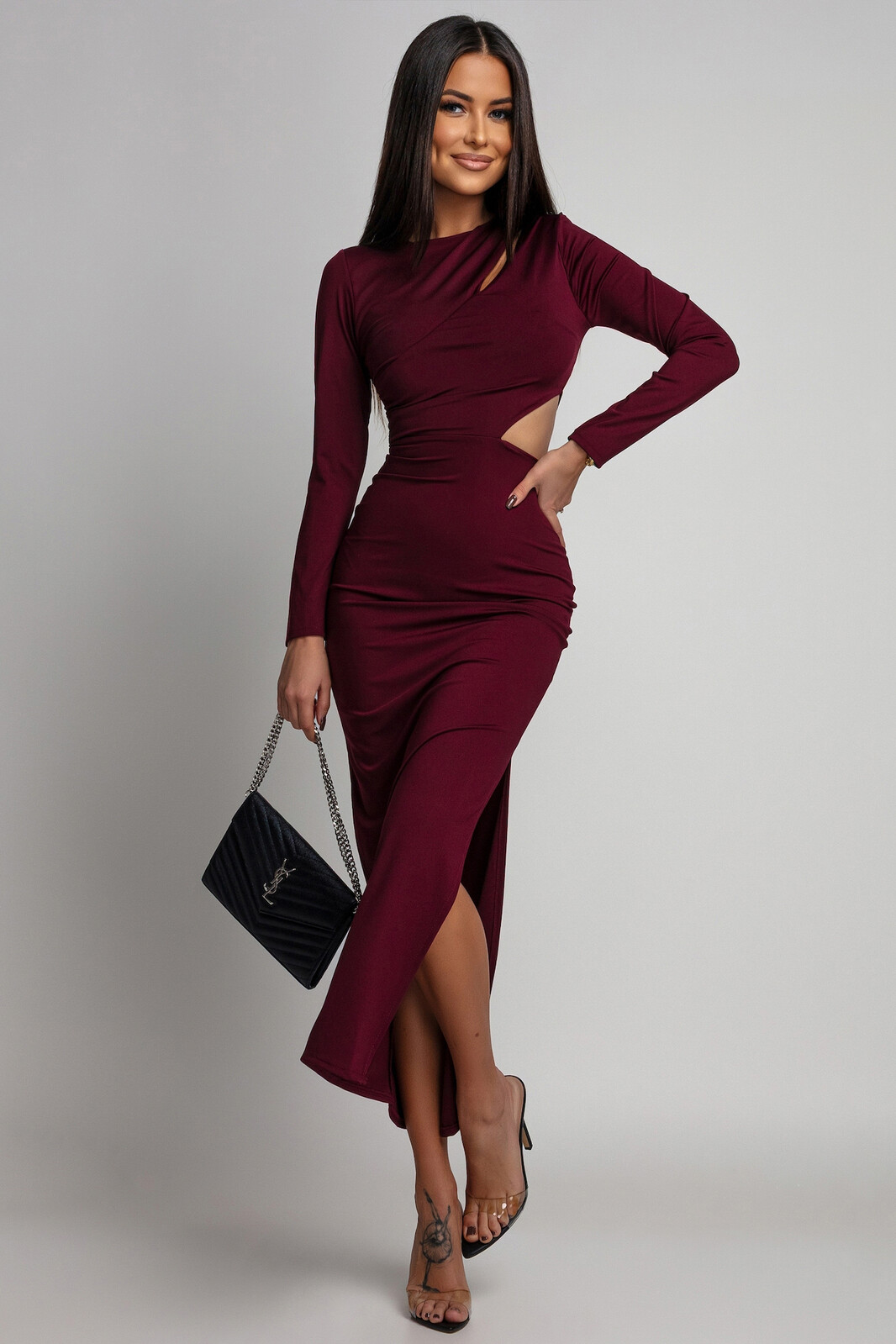 Azzurra Bordové priliehavé šaty s výrezmi Veľkosť: UNI