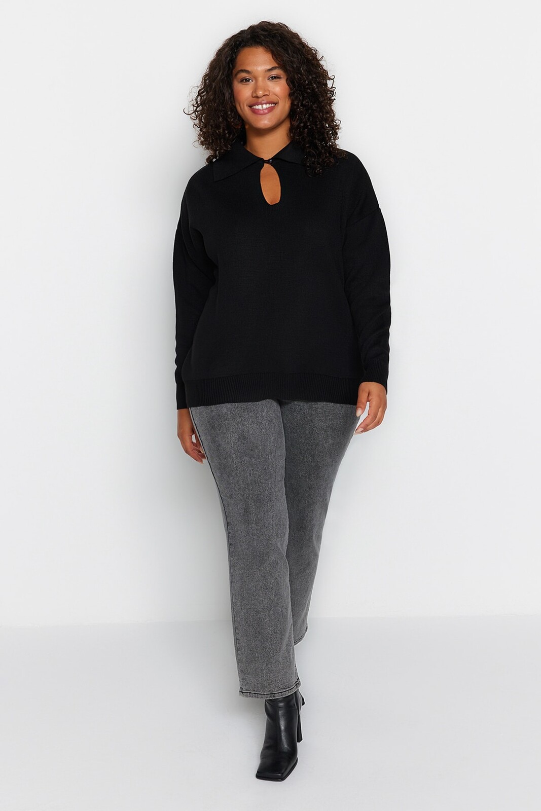 Trendyol Curve čierny predný detailný pletený sveter