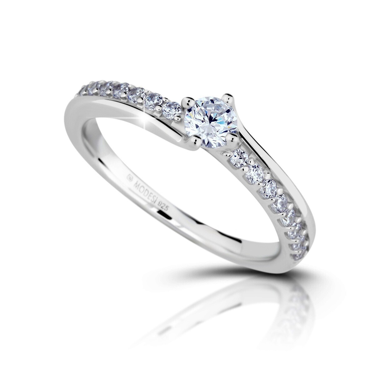 Modesi Zásnubný strieborný prsteň s kubickými zirkónmi M01115 51 mm