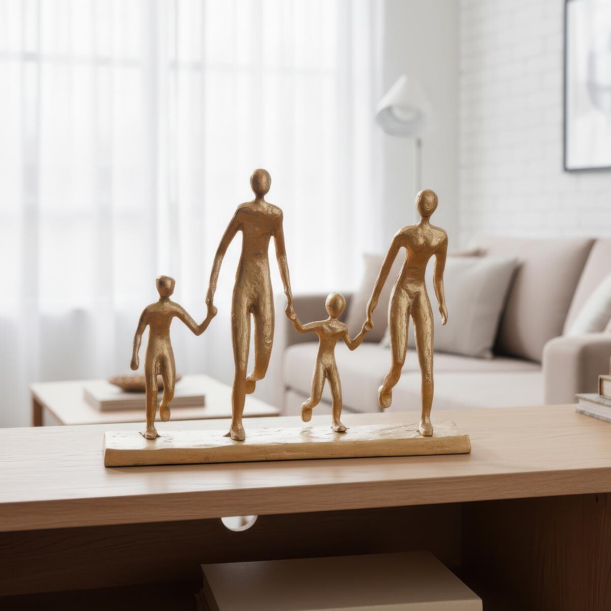 Rodina sošiek, 4 členovia