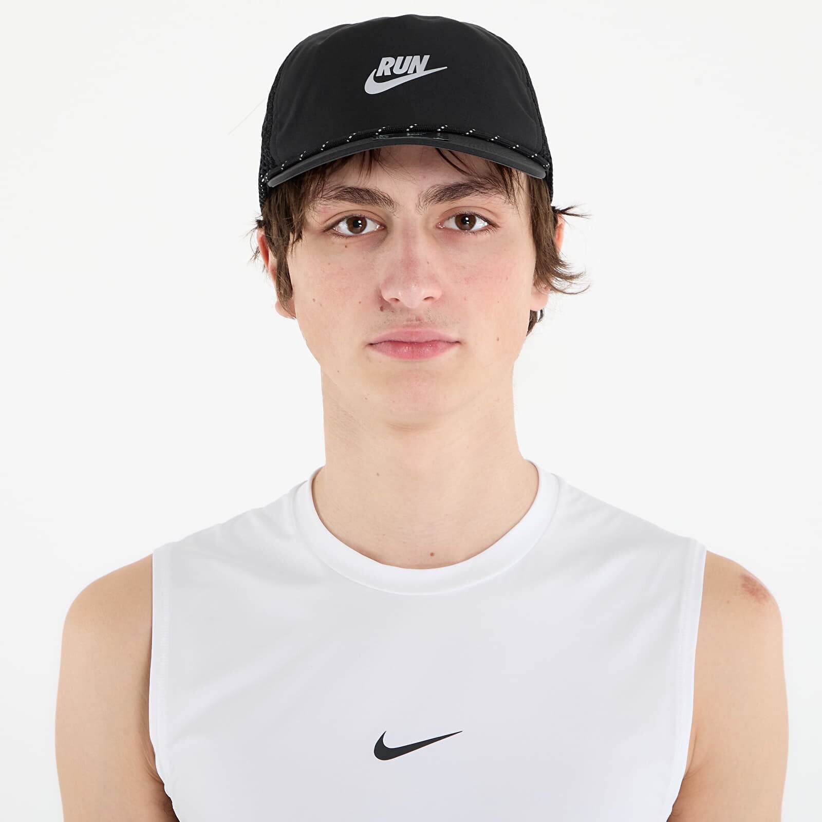 Šiltovka Nike Pro Dri-FIT Unstructured Swoosh Run Cap Black/ Anthracite/ Reflective Silv M/L