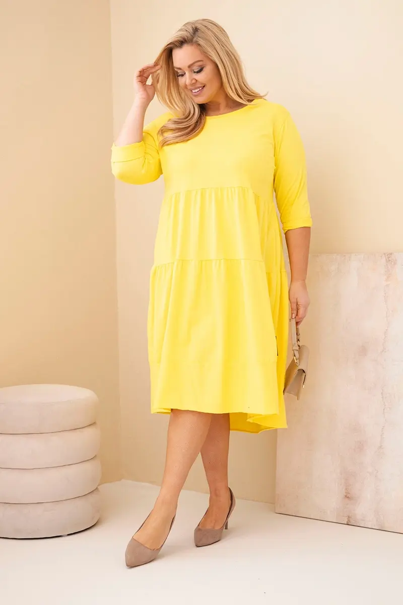 Žlté plus size šaty s volánmi
