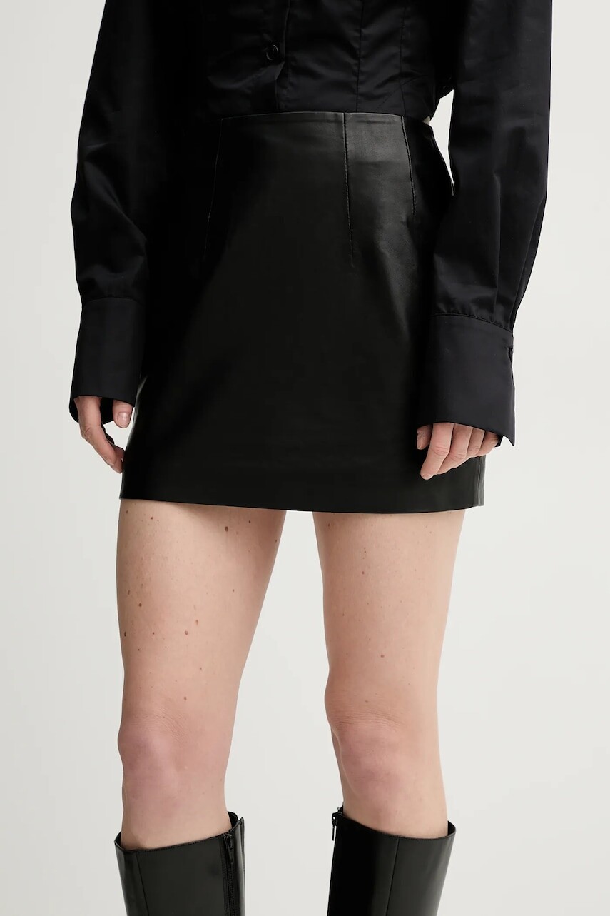 Kožená sukňa Remain