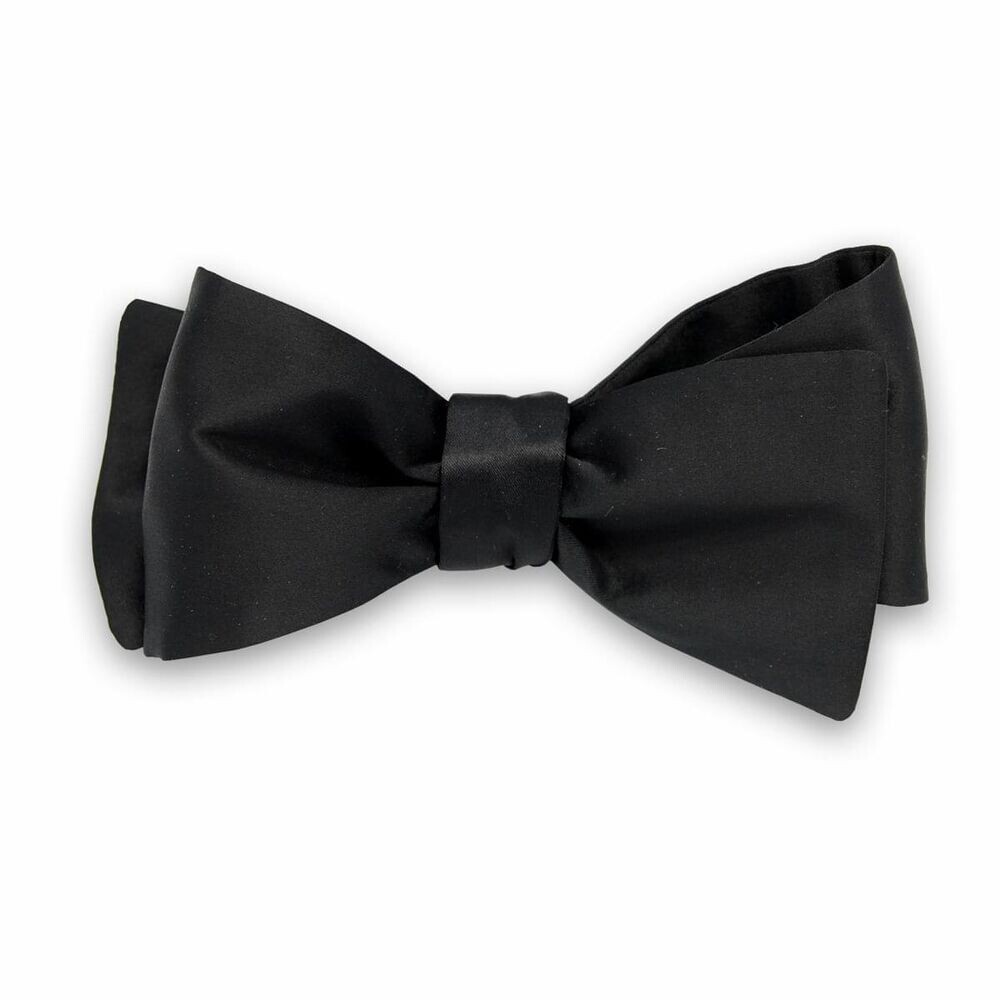 Pánsky uviazaný motýlik Willsoor 4234 v čierne farbe