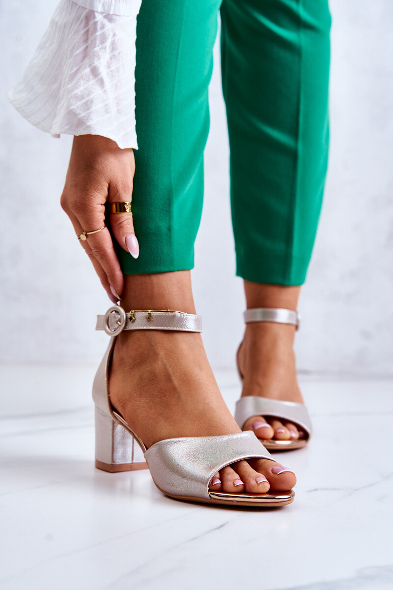 Kožené sandále s Vinceza High podpätky PLN 23