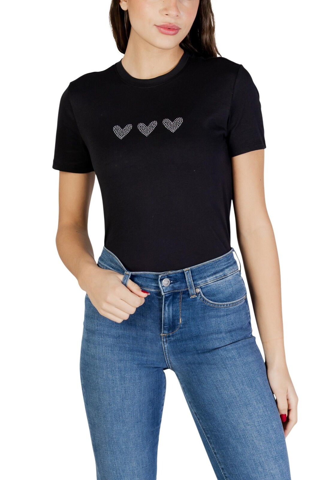 Čierne tričko s krátkym rukávom a srdiečkami