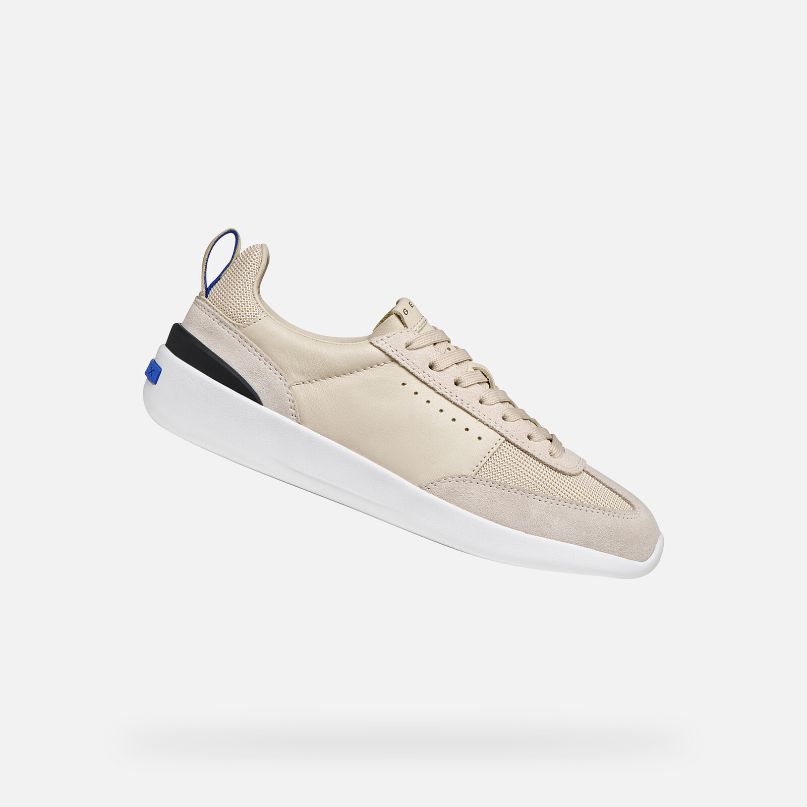 Beige Women's Geox Sneakers Gxrn-02 - Women's