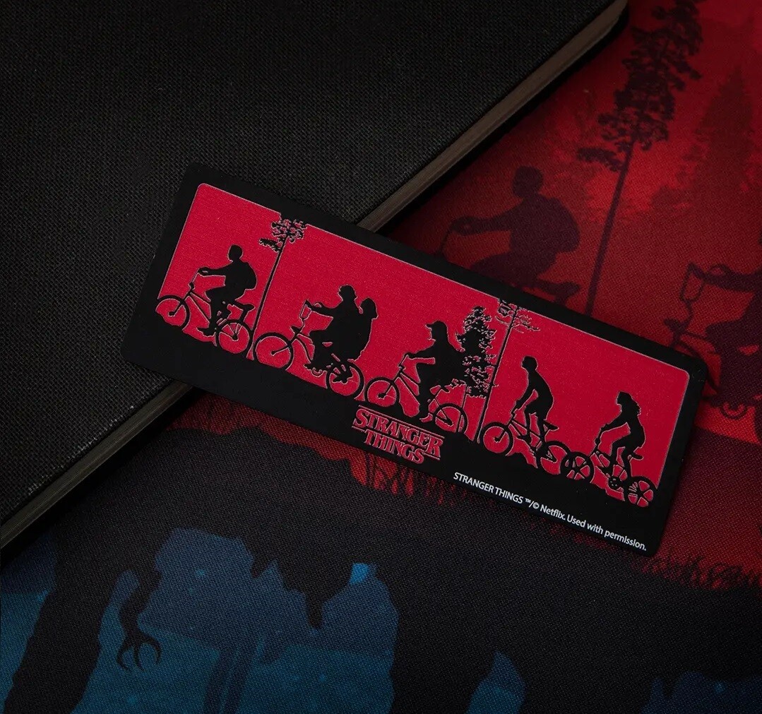 Cinereplicas Kovová záložka do knihy – Stranger Things (siluety)