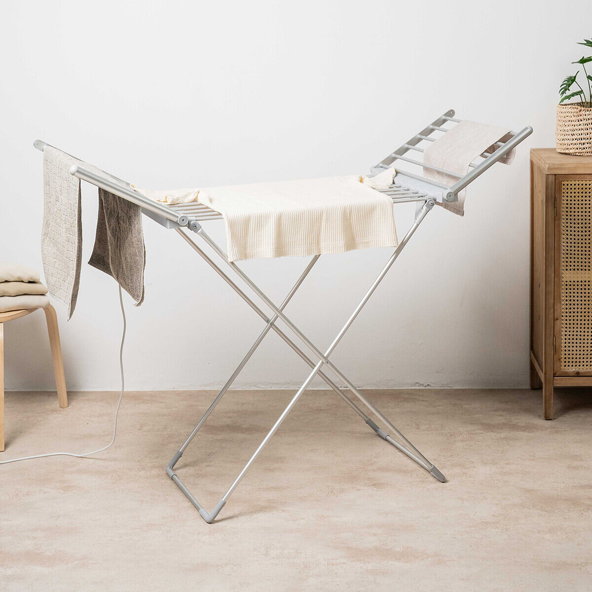 Skladacia elektrická sušička bielizne s krídlami, dotykovým displejom, časovačom a reguláciou teploty Warmmat 230 W 20 ty