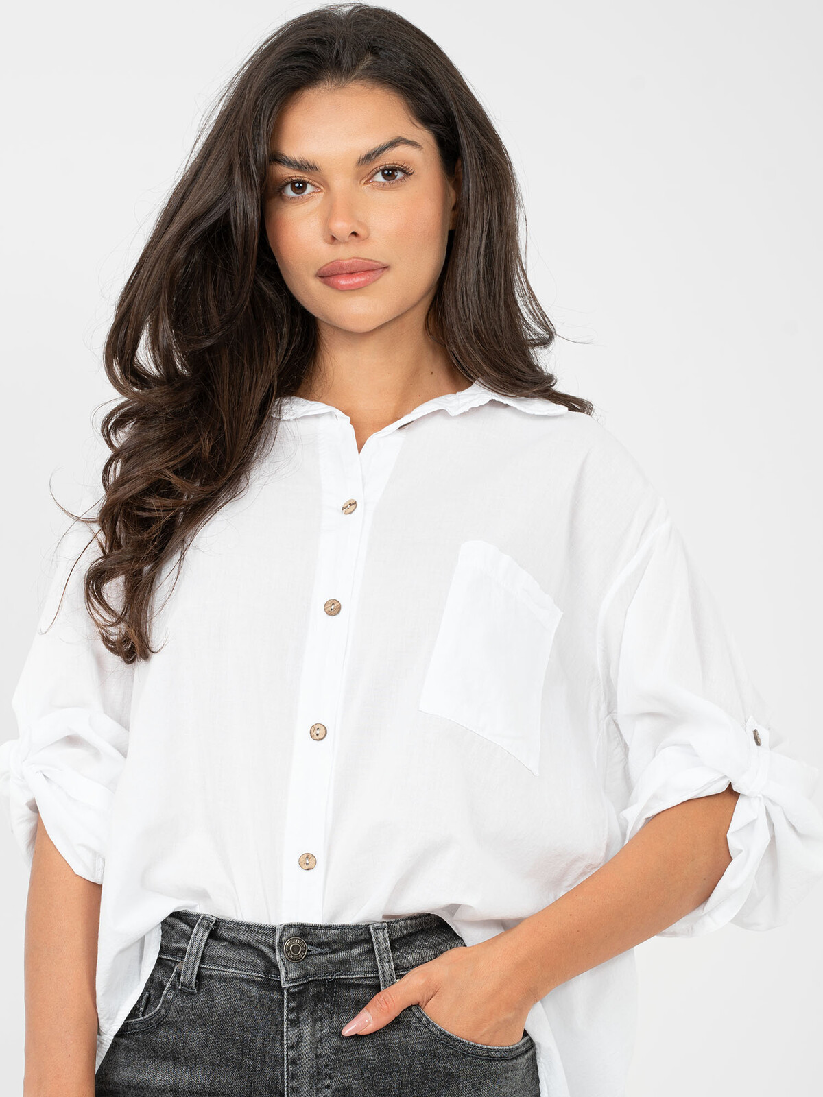 Biela dámska košeľa s dlhým rukávom