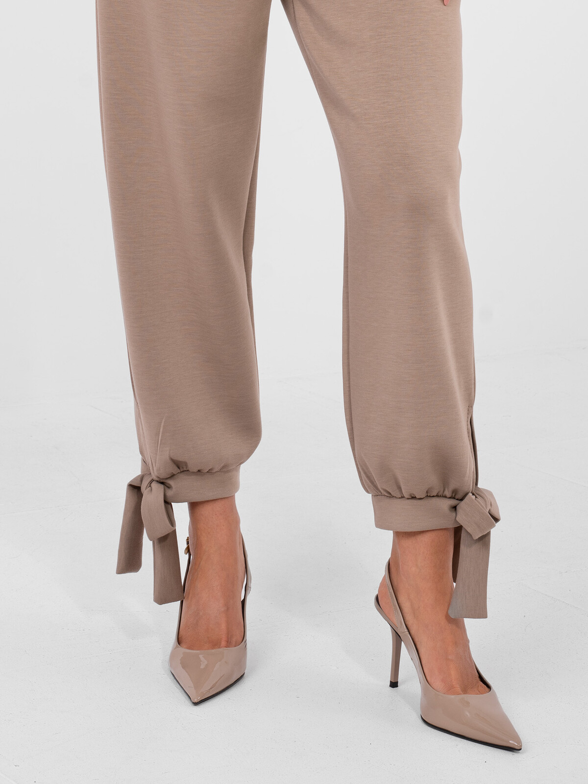 Dámske nohavice s viazaním