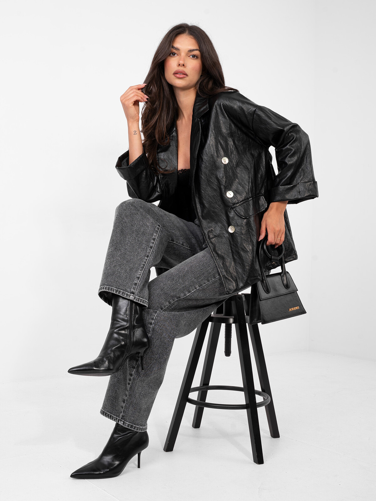 Čierny kožený blazer