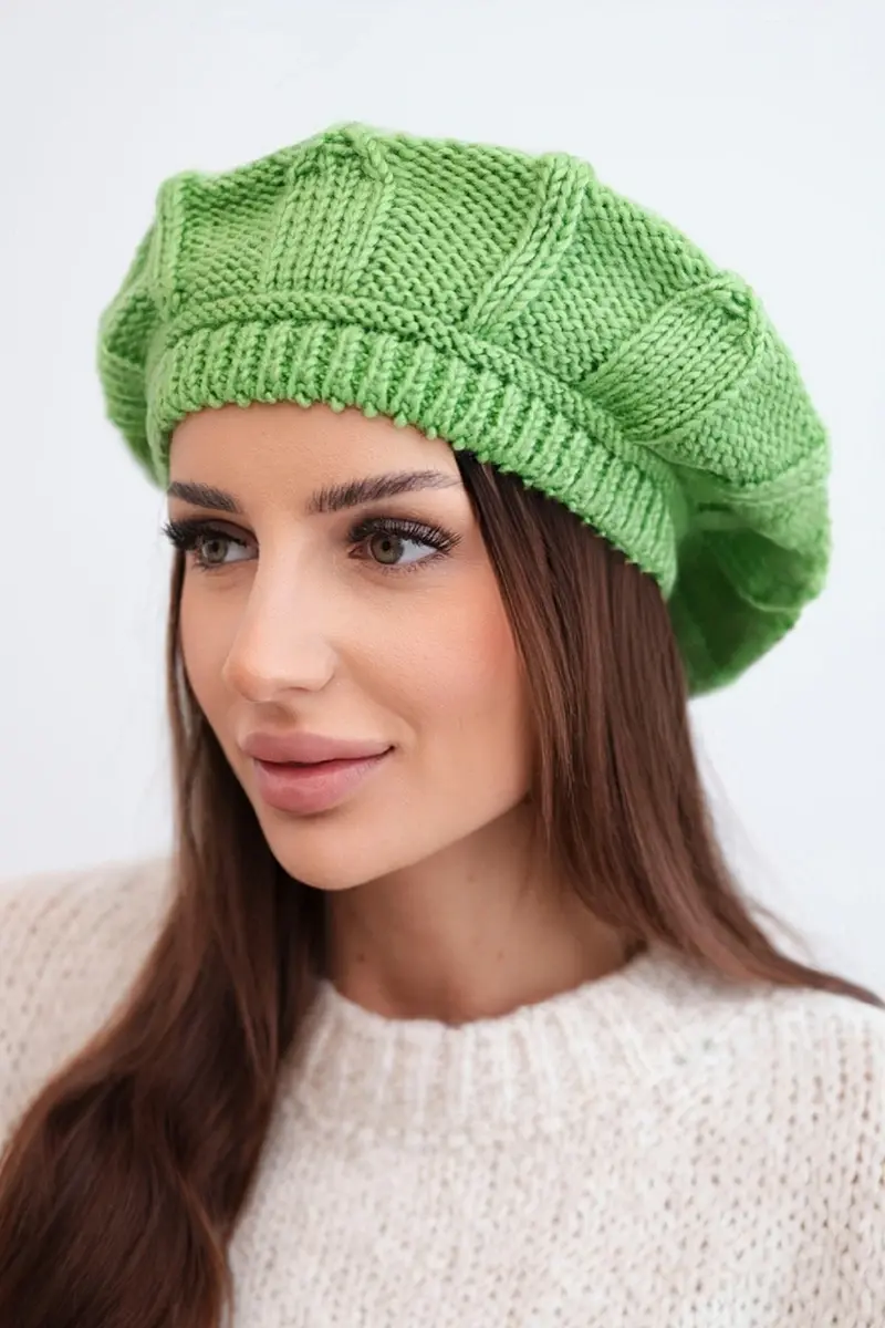 Zelený zimný baret Kesi K414