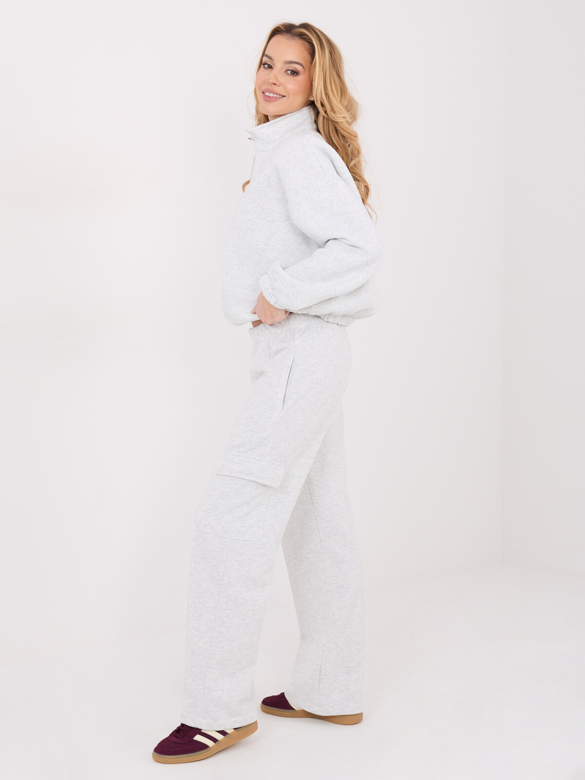 Súprava svetlosivých teplákov