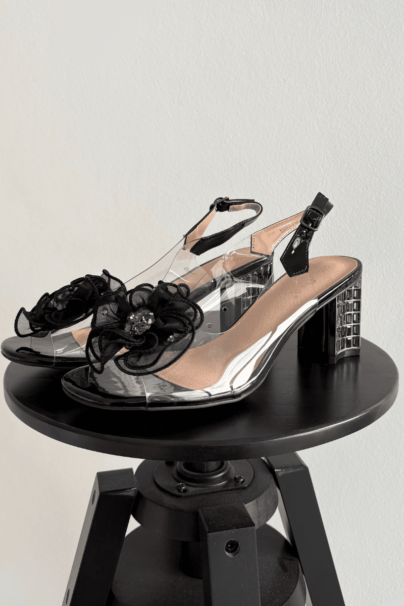 S. BARSKI sandále na podpätku s dekoráciou