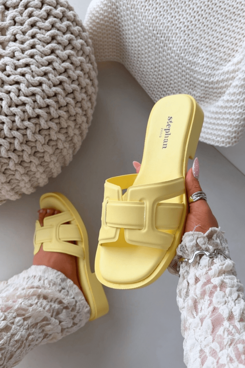 Dámske žlté šľapky Lorania