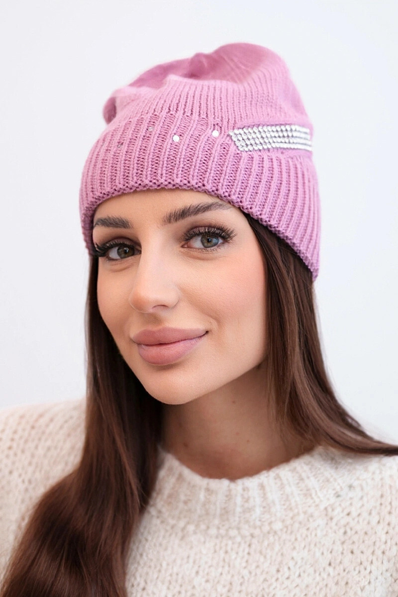 Dámska zimná pletená čiapka s ozdobným zirkónovým pásom K402 tmavo ružová UNI
