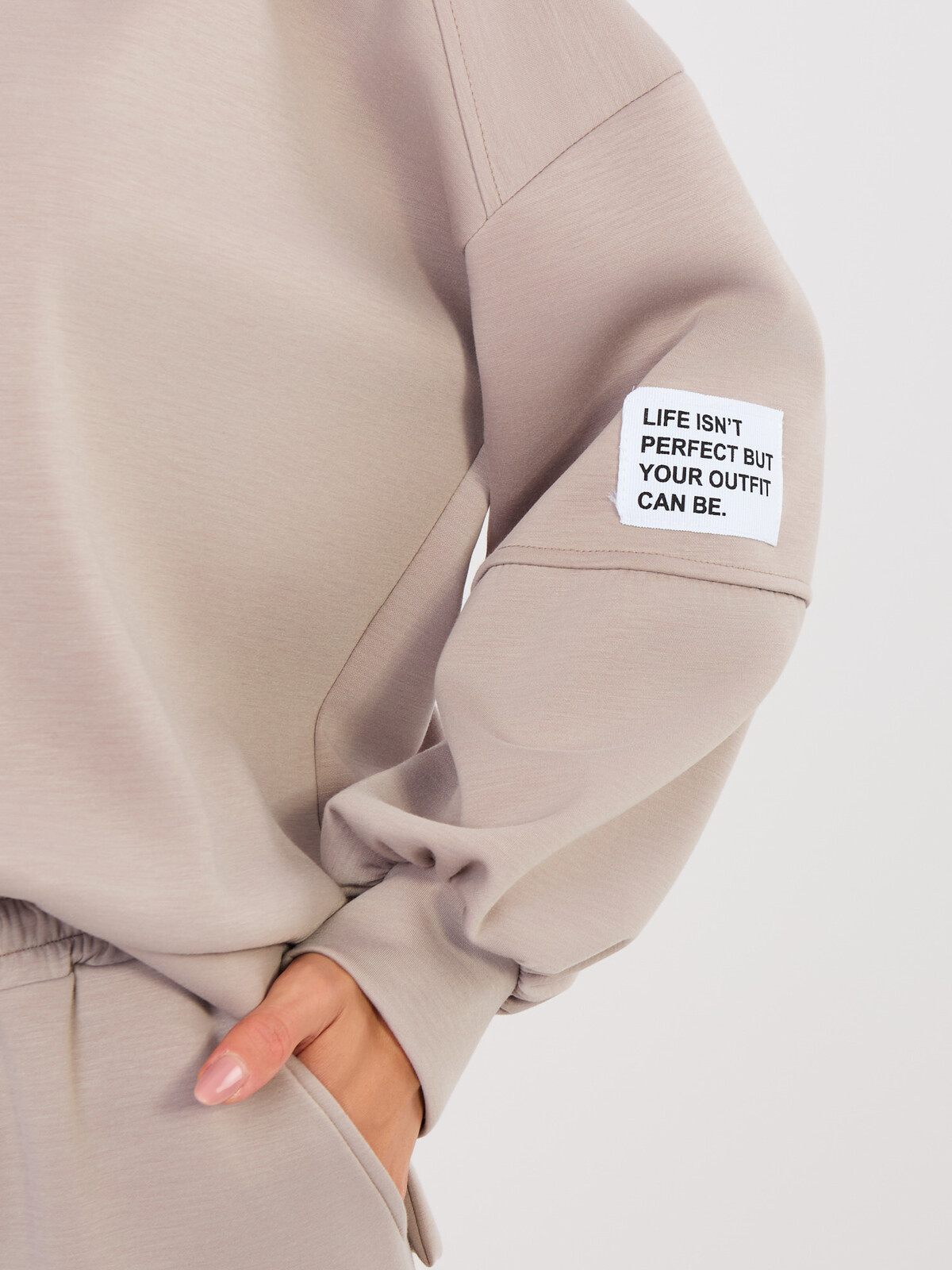 Dámska tepláková súprava v tmavobéžovej farbe