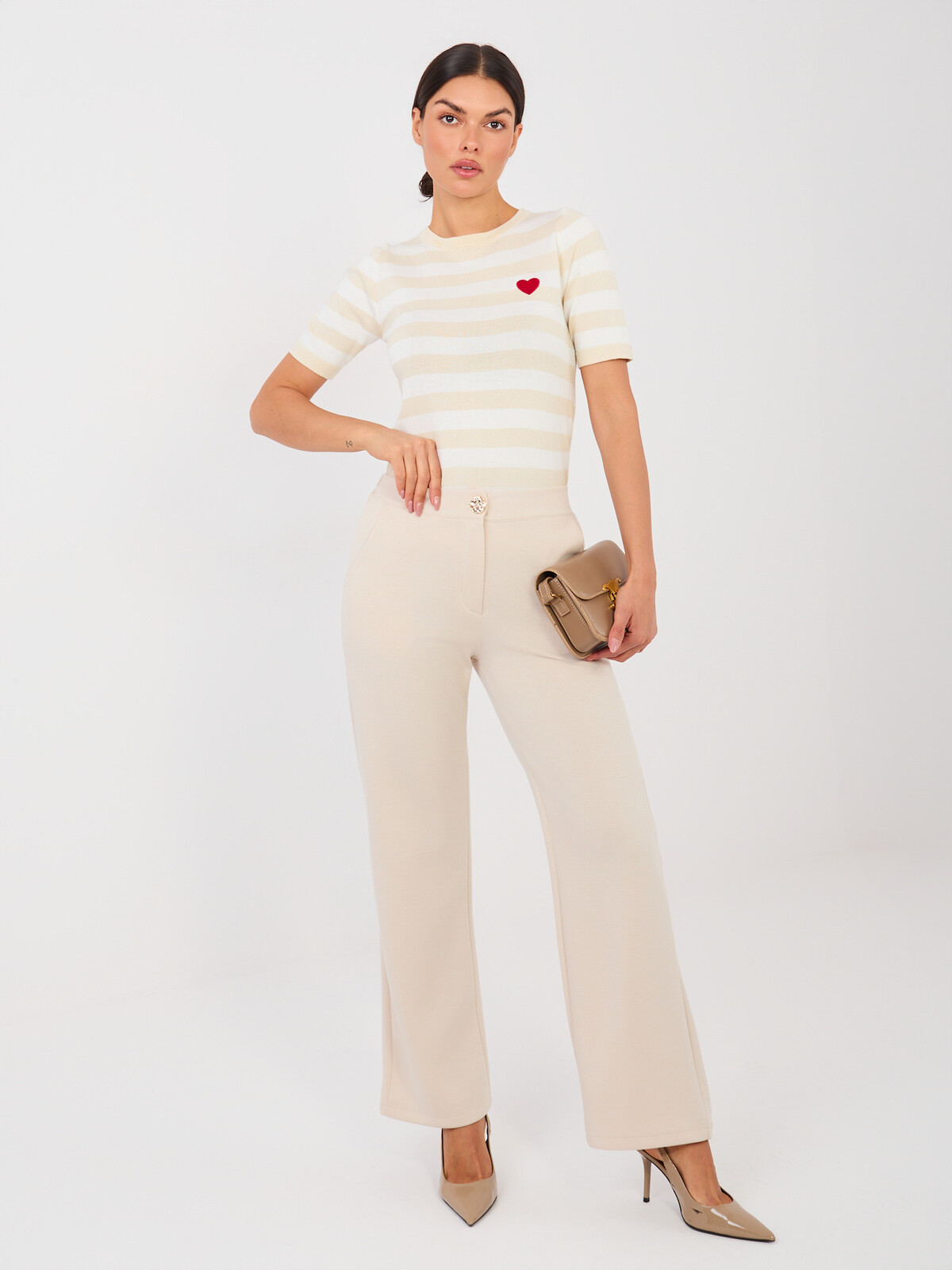 Svetlobéžové nohavice z jemného materiálu