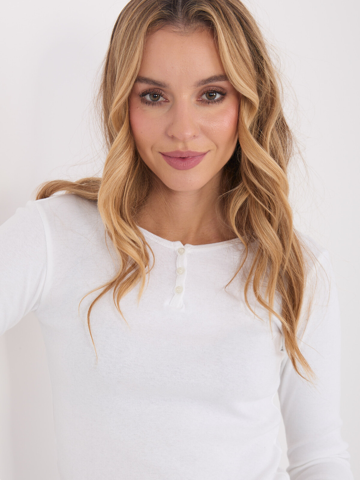 Jednofarebná blúzka s krátkym rukávom