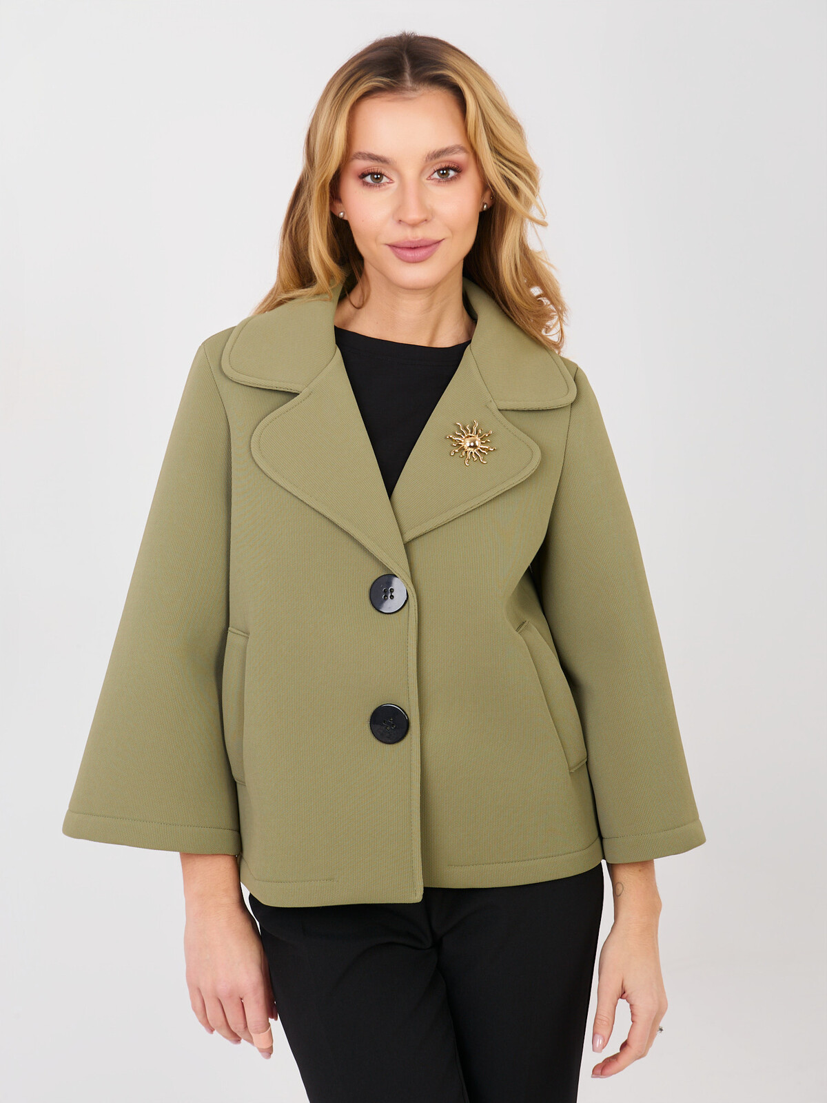 Khaki dámska bunda s brošňou