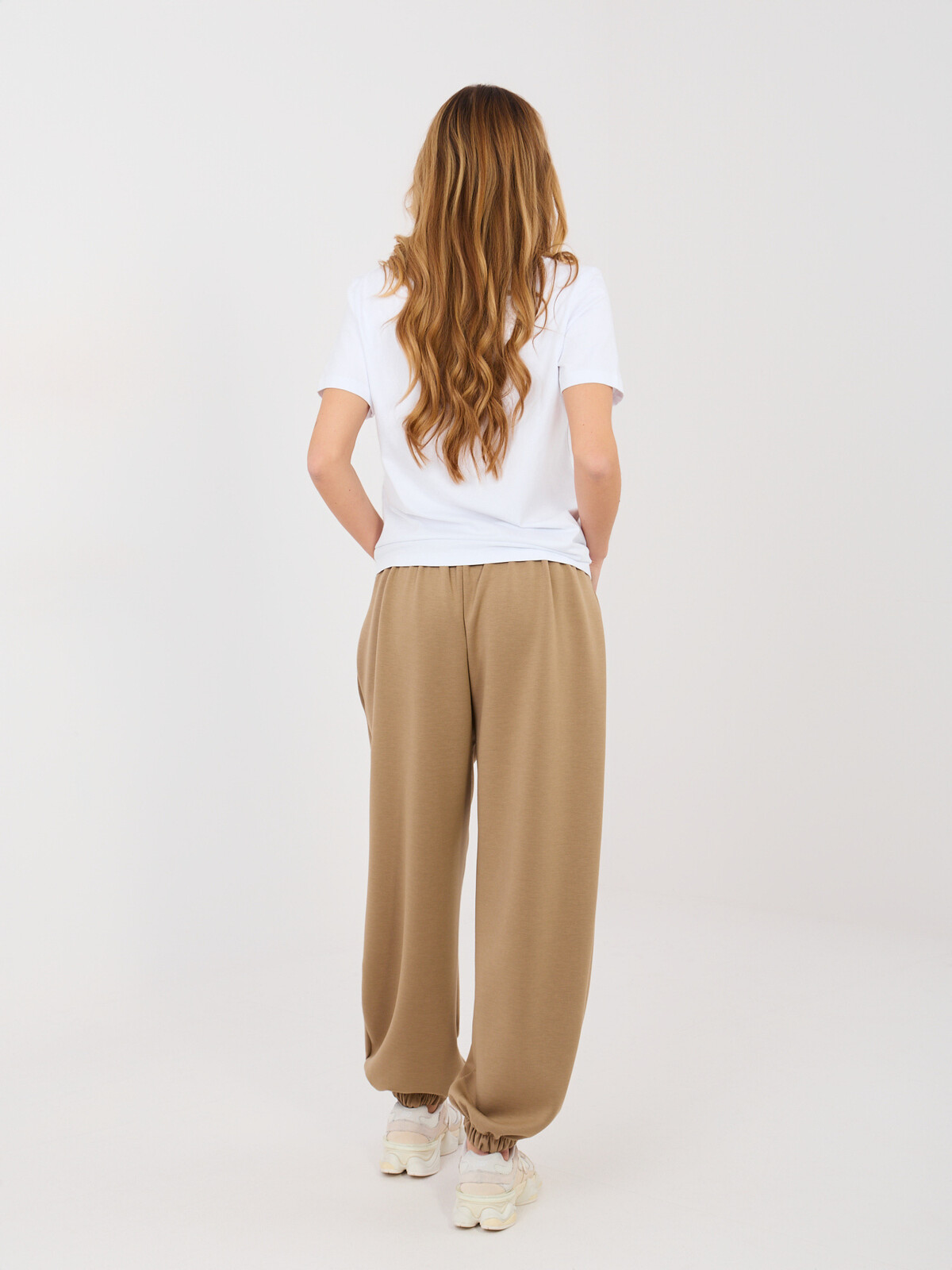 Dámske nohavice v béžovej farbe