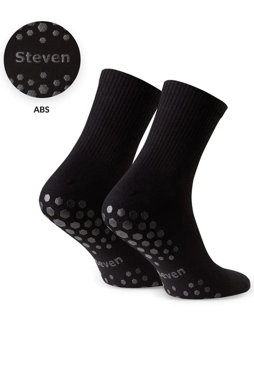 PÁNSKE PONOŽKY S ABS 088 černá 44-46