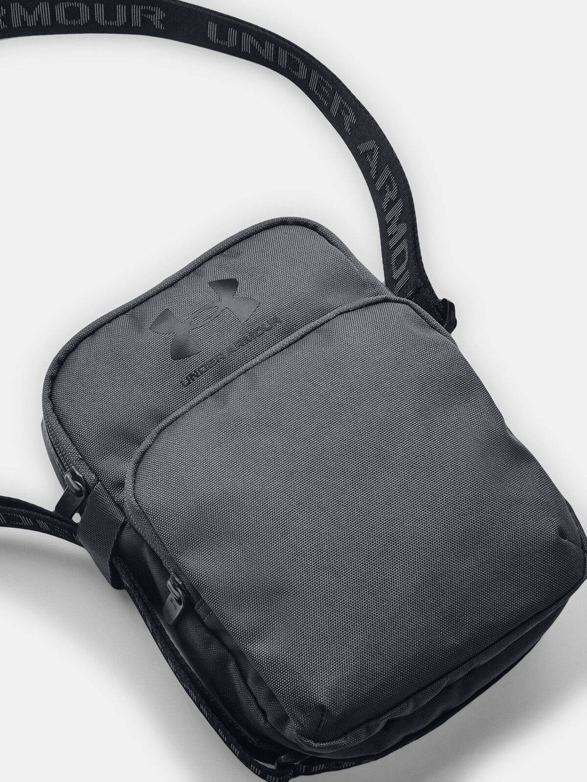 Taška cez rameno Under Armour Loudon Crossbody