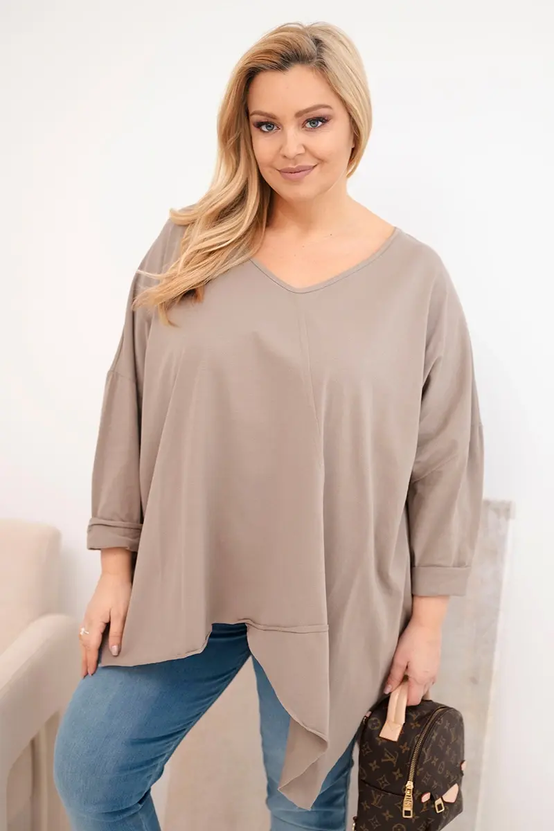 Dámska plus size blúzka s asymetrickým lemom