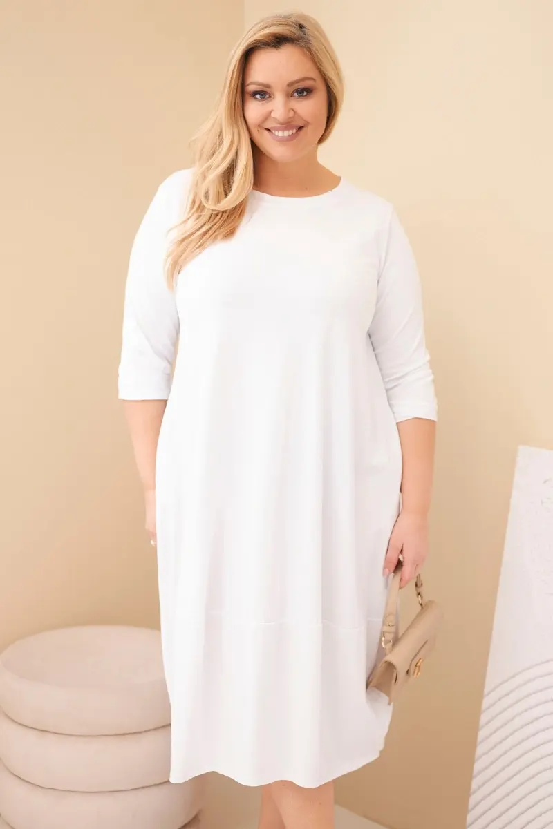 Plus size dámske šaty s vreckami a vyhrnutými rukávmi