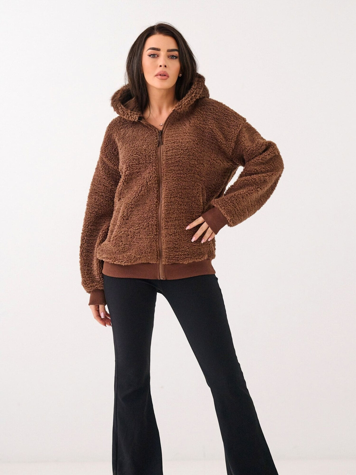 Hnedá mikina s kapucňou