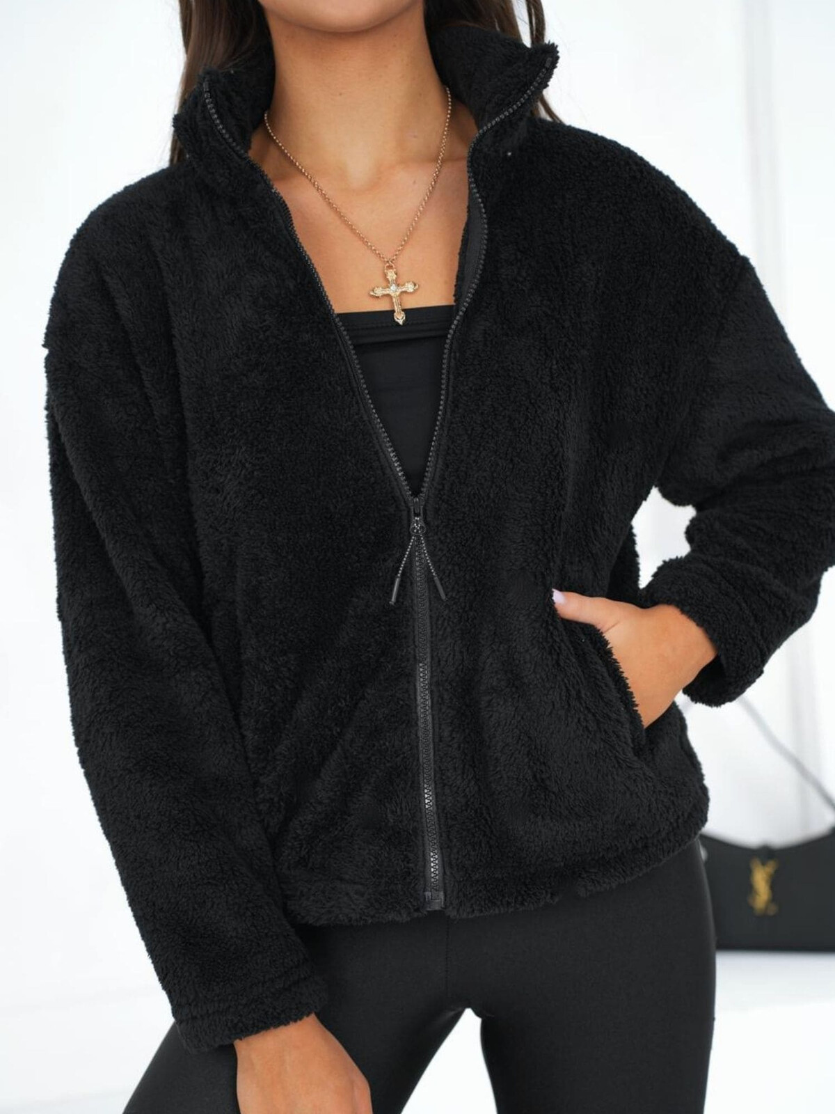 Čierna fleecová mikina na zips