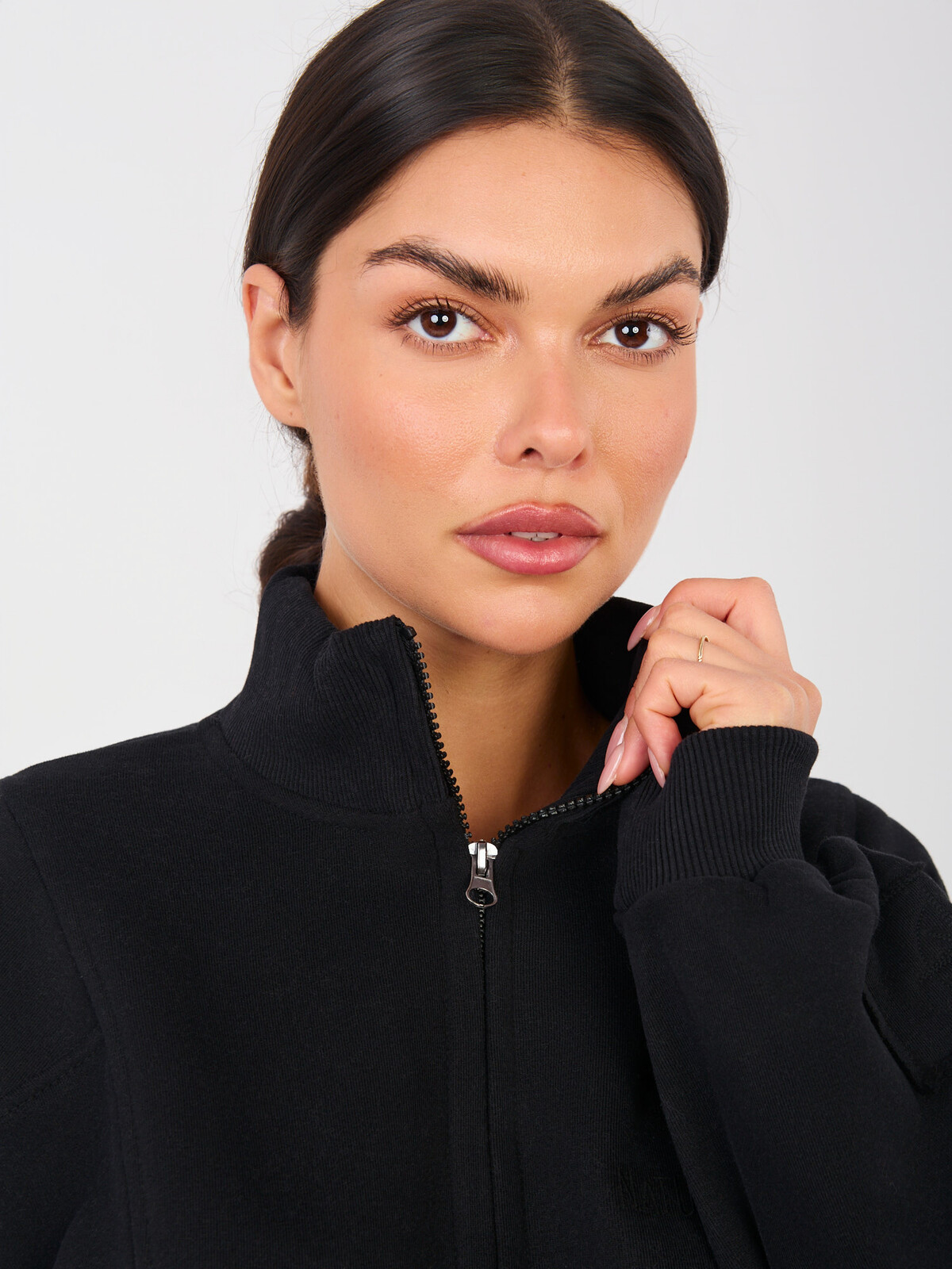 Čierna funkčná mikina na zips