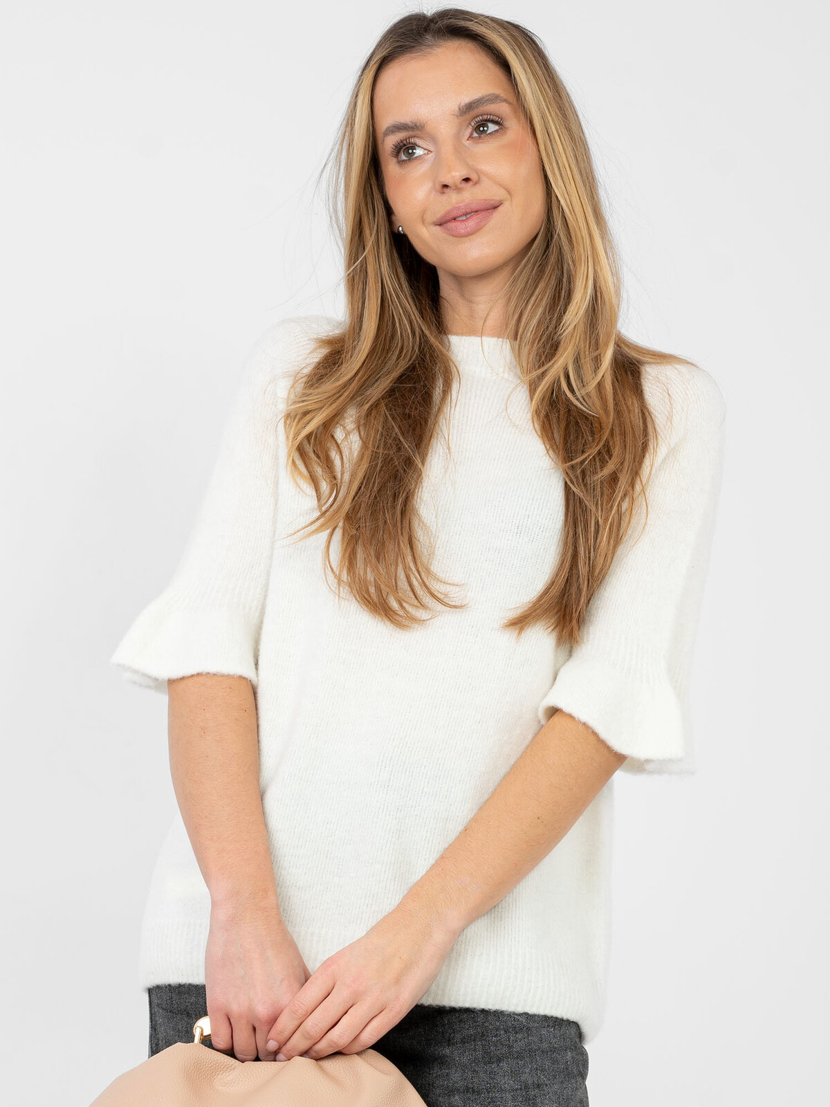 Ecru sveter s trojštvrťovými rukávmi