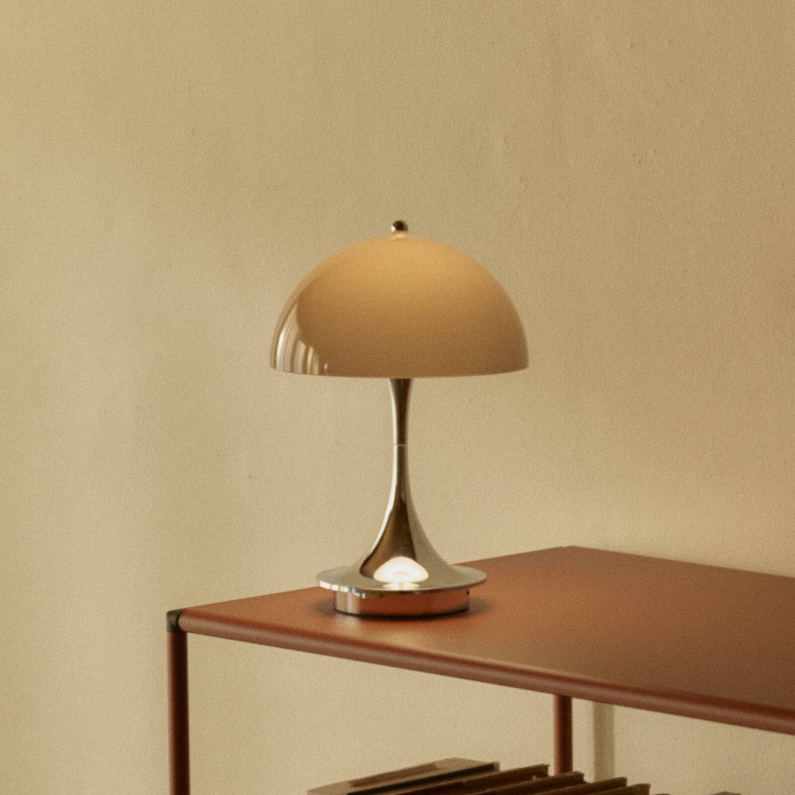 Louis Poulsen Panthella 160 Portable Original, opálovo hnedá