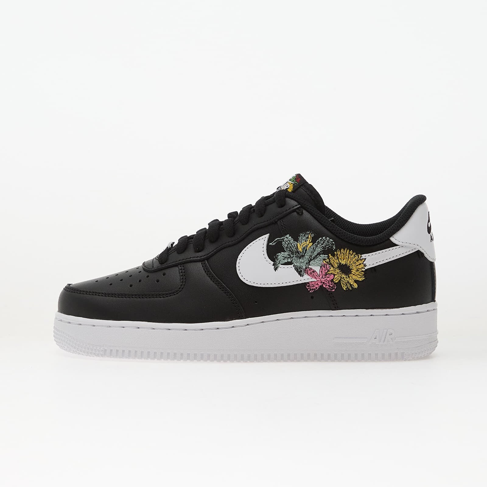 Tenisky Nike W Air Force 1 '07 Premium Black/ White-Metallic Gold-White EUR 37.5