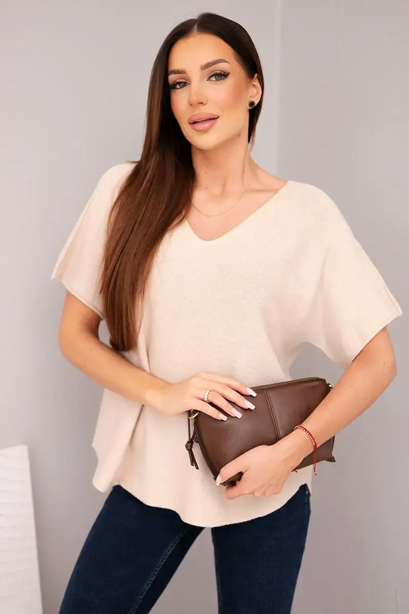 Dámska blúzka s krátkym rukávom a V-výstrihom