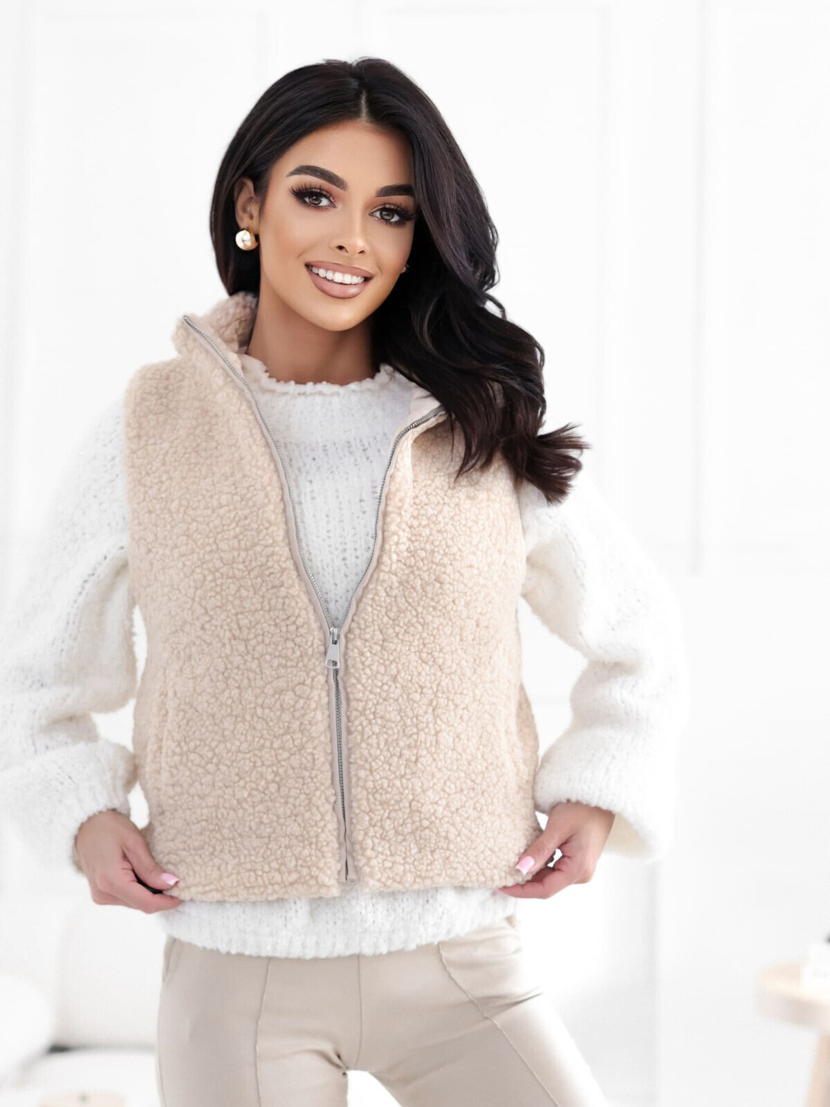 Dámska svetlobéžová vesta